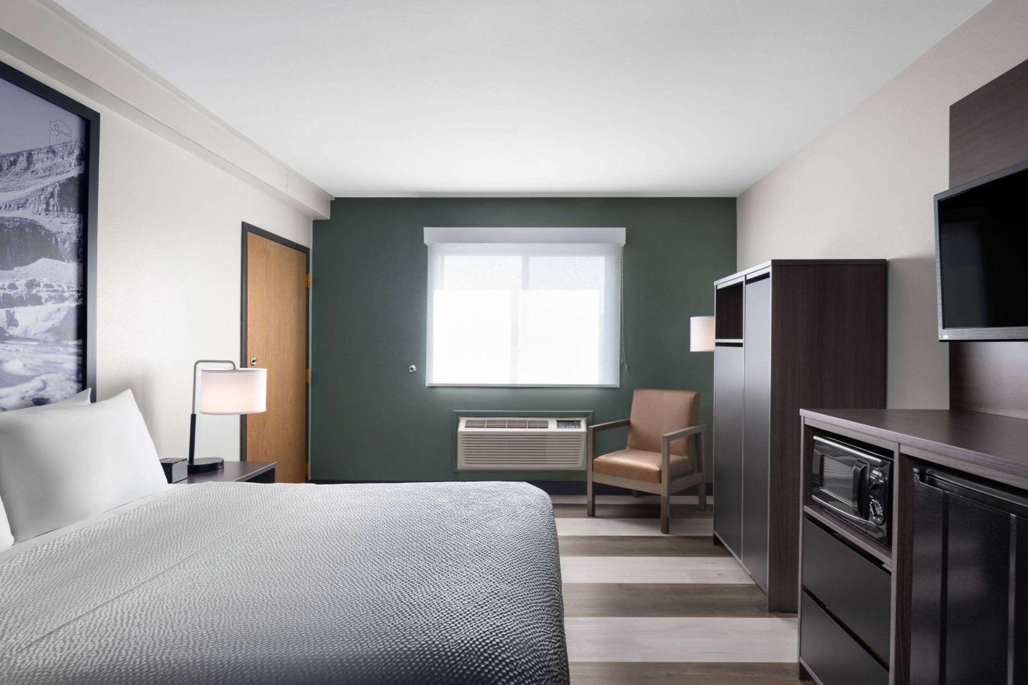 Hotel Super 8 By Wyndham Columbus Exteriér fotografie